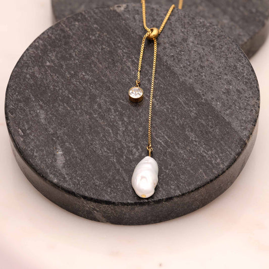 Pendal Pearl Necklace