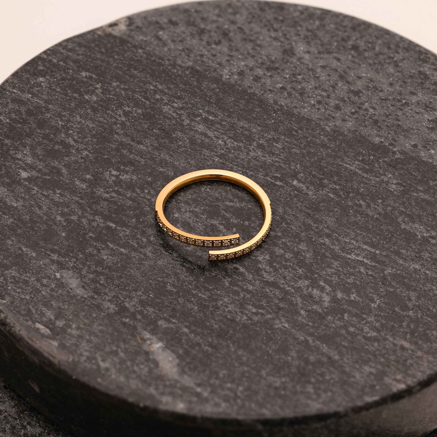 Ava Ring