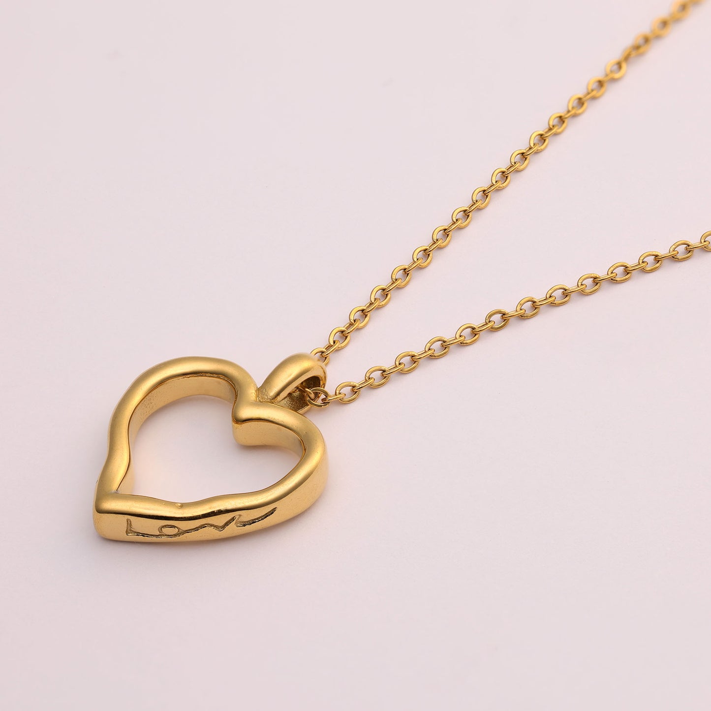 Amour Necklace