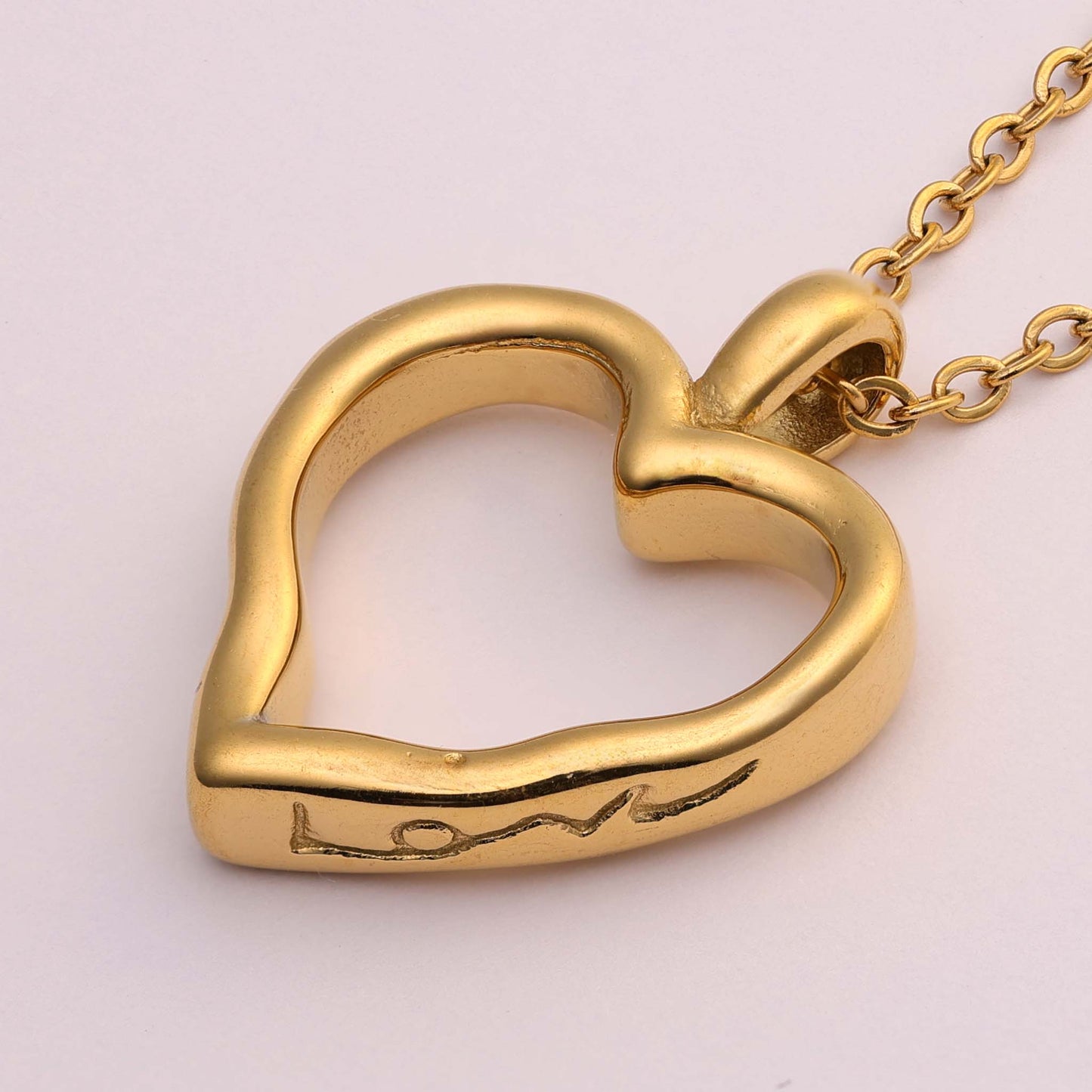 Amour Necklace