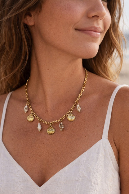 illa Necklace