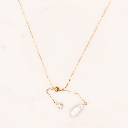 Pendal Pearl Necklace