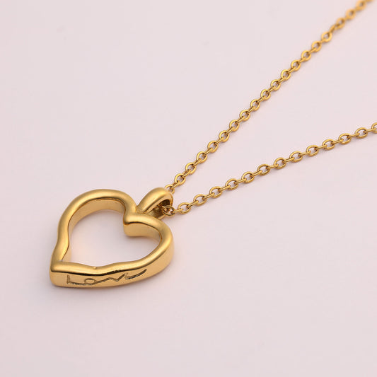Amour Necklace